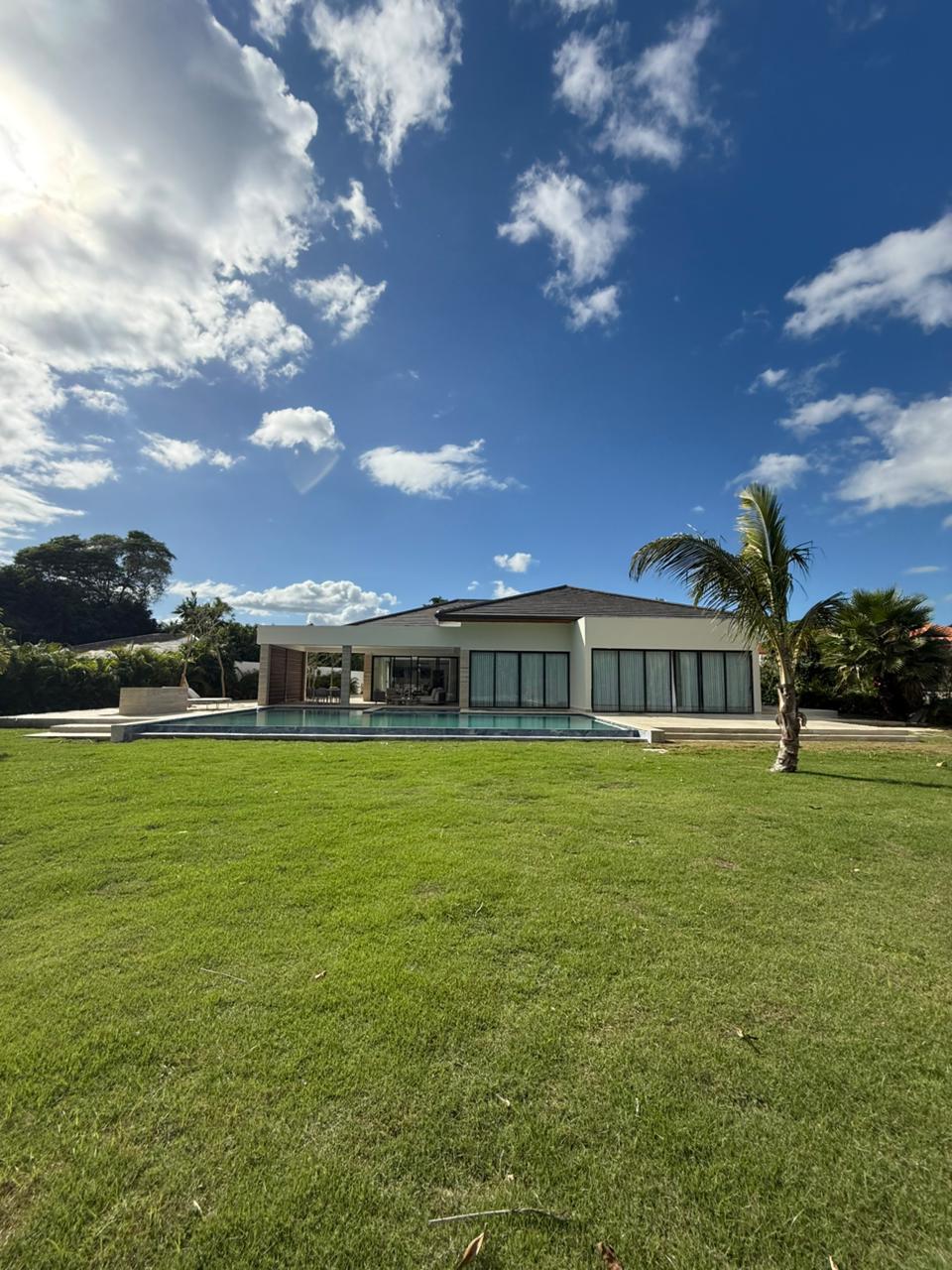 5BR New Lagos Villa - Exterior Distance